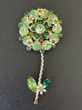 Vintage Signed Weiss Green Rhinestone Flower Brooch